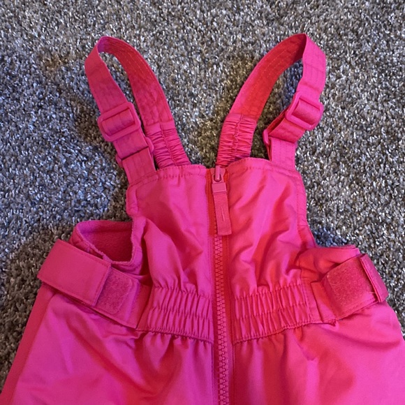 Cat & Jack snow bibs - Picture 2 of 5